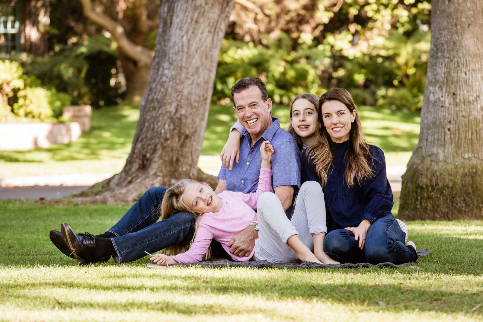 Lyle-Trachtenberg-Wife-Daughters