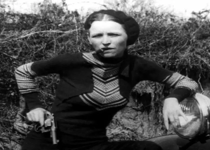 Bonnie Parker - Infamous Outlaw, Age, Married, Children
