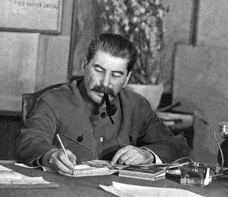 Stalin Life Joseph Stalin - Soviet Dictator, Age, Married, Children and War